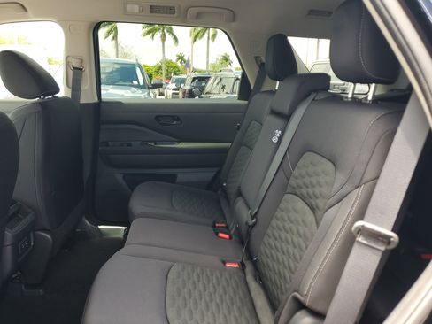 New 2026 Nissan Pathfinder SV image 10