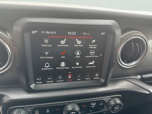 Used 2023 Jeep Wrangler Unlimited Sahara w/ Cold Weather Group AWD/4WD image 18