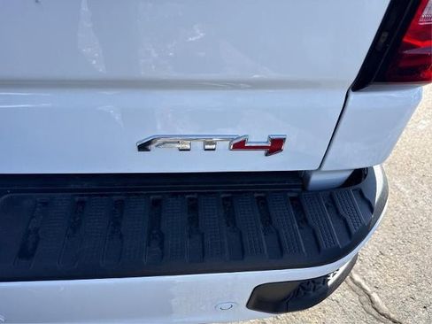 New 2026 GMC Sierra 1500 AT4 w/ Technology Package image 10