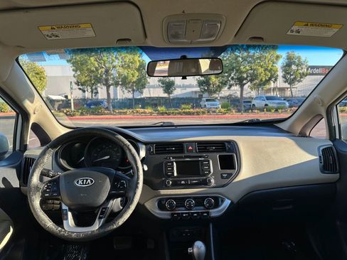 Used 2013 Kia Rio EX w/ Convenience Pkg image 5
