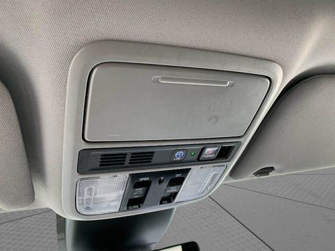 Certified 2024 Honda Odyssey Touring image 26