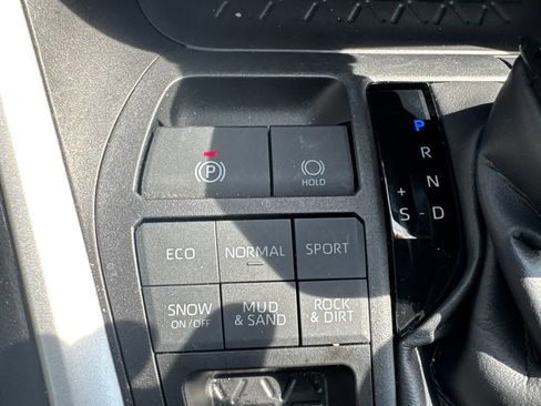 Used 2024 Toyota RAV4 XLE w/ Convenience Package AWD/4WD image 20