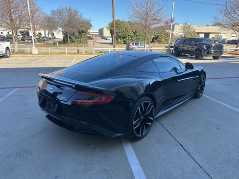 Used 2016 Aston Martin Vanquish Coupe image 4