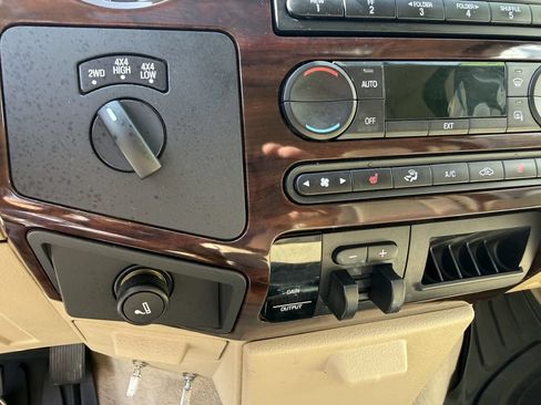 Used 2008 Ford F250 4x4 Crew Cab Super Duty image 36