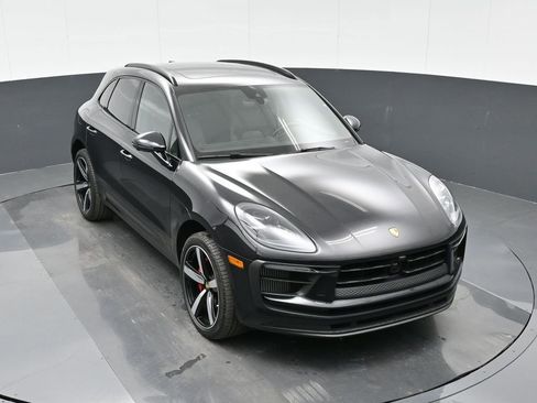 Certified 2024 Porsche Macan S w/ Premium Plus Package image 27