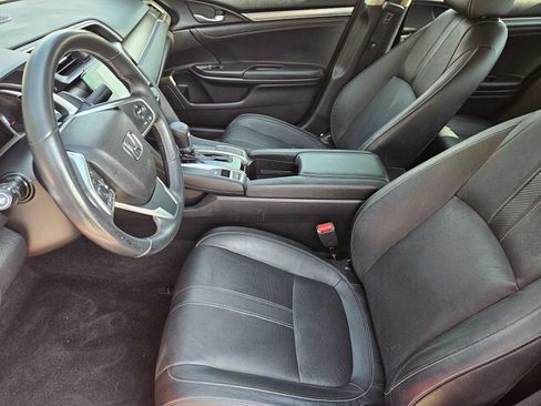 Used 2018 Honda Civic Touring image 13