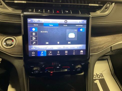 Used 2021 Jeep Grand Cherokee L Limited image 13