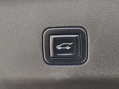 Used 2021 Chevrolet Tahoe Z71 w/ Rear Media and Nav Package AWD/4WD image 16