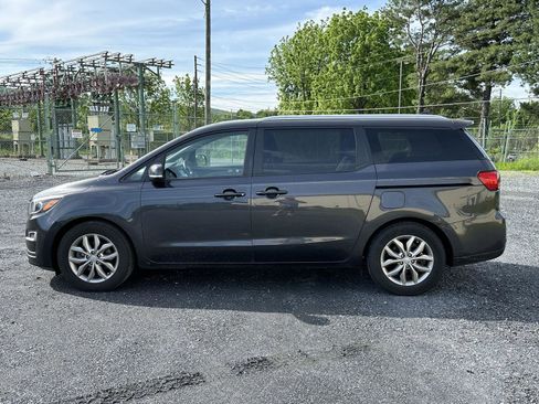 Used 2020 Kia Sedona EX FWD image 5