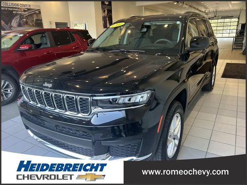 Used 2022 Jeep Grand Cherokee L Laredo w/ Luxury Tech Group I AWD/4WD image 6