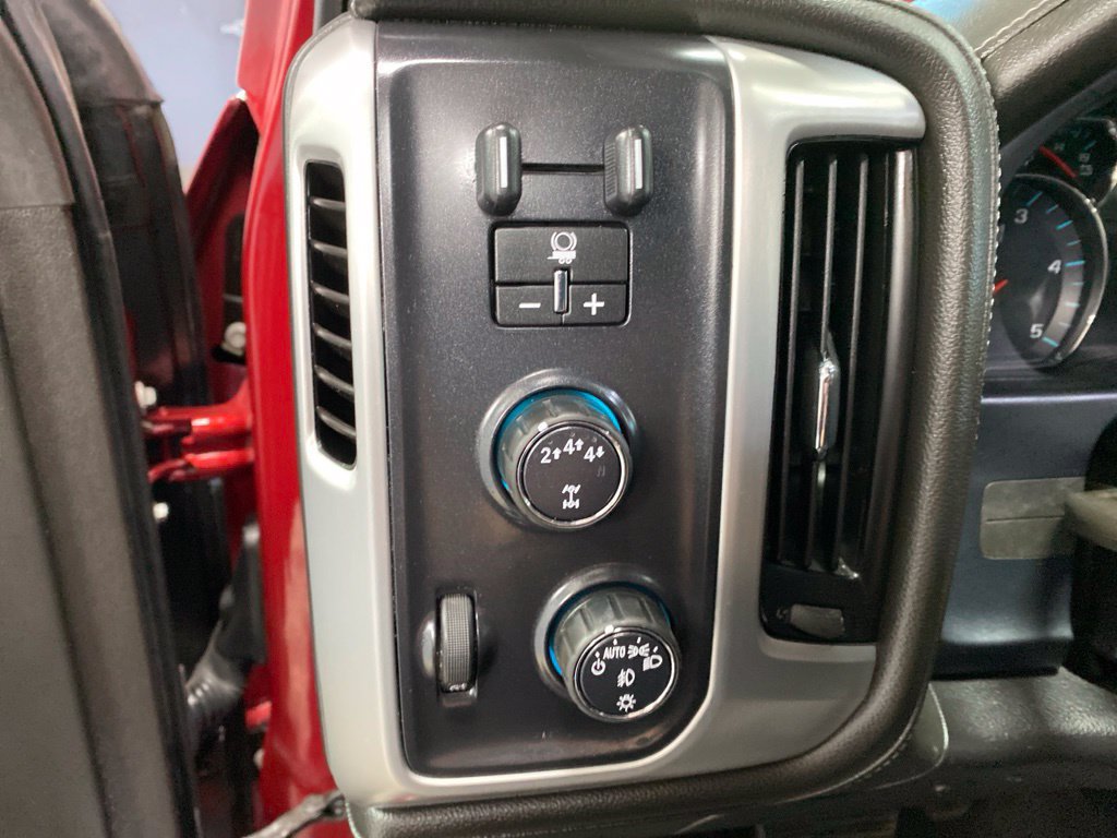 Used 2019 GMC Sierra 2500 SLT w/ Duramax Plus Package AWD/4WD image 10