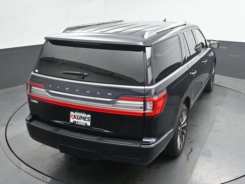 Used 2021 Lincoln Navigator L Reserve w/ Luxury Package AWD/4WD image 21