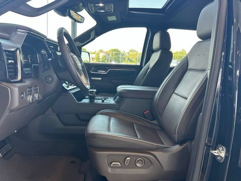 Used 2026 GMC Sierra 1500 Denali w/ Denali Reserve Package AWD/4WD image 8