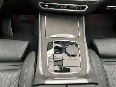 Certified 2025 BMW X5 sDrive40i w/ Climate Comfort Package RWD image 11