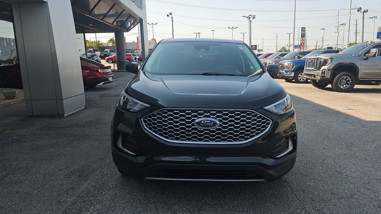 Used 2024 Ford Edge SEL AWD/4WD image 7