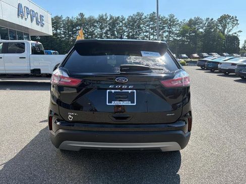 Certified 2024 Ford Edge SEL w/ Convenience Package AWD/4WD image 4