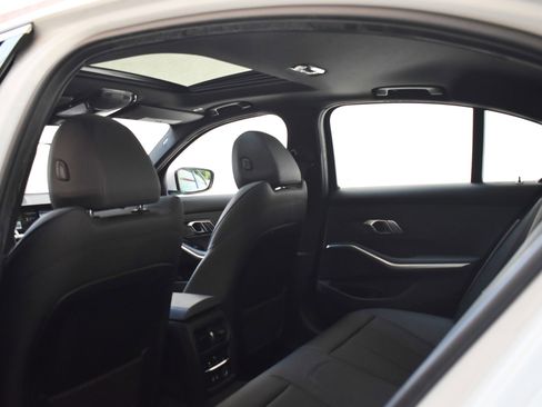 Used 2020 BMW 330i xDrive Sedan w/ Driving Assistance Package image 22