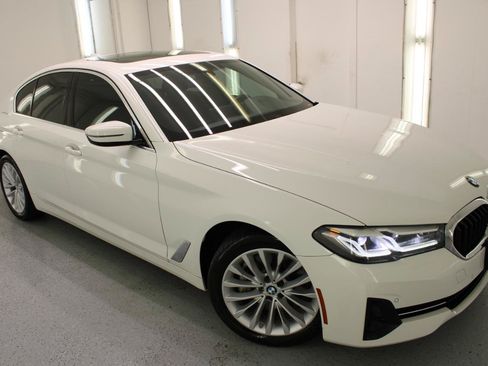 Used 2021 BMW 530i w/ Convenience Package RWD image 12