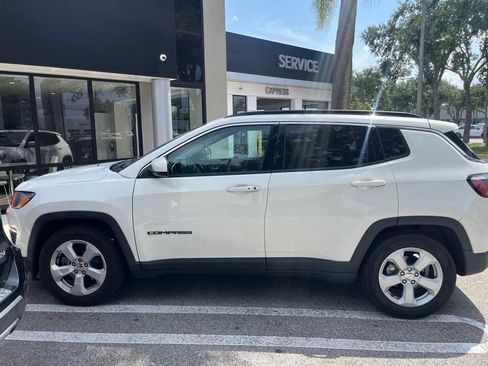 Used 2021 Jeep Compass Latitude w/ Sun and Sound Group FWD image 4
