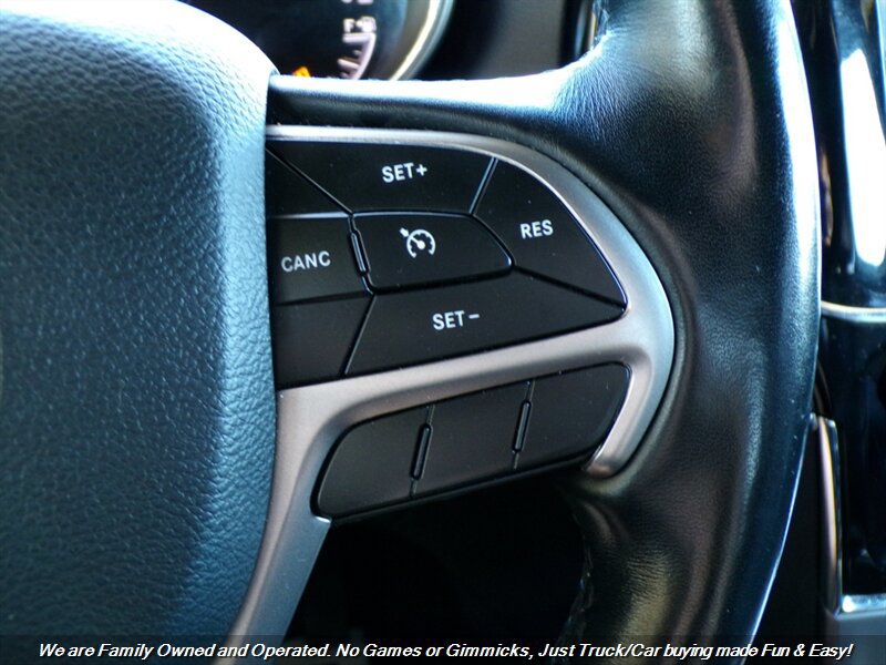 Used 2019 Jeep Grand Cherokee Limited AWD/4WD image 34
