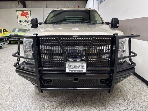 Used 2017 Ford F350 XLT w/ XLT Value Package image 41