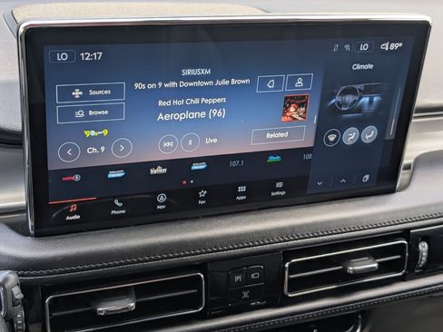 Used 2023 Lincoln Nautilus AWD w/ Premium Package image 21