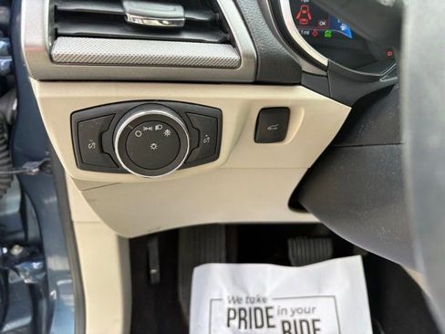 Used 2019 Ford Fusion SE image 17