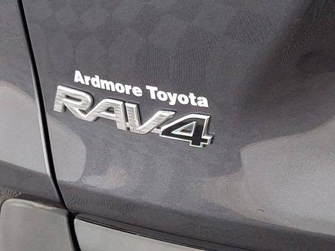 Certified 2020 Toyota RAV4 XLE w/ Convenience Package AWD/4WD image 23