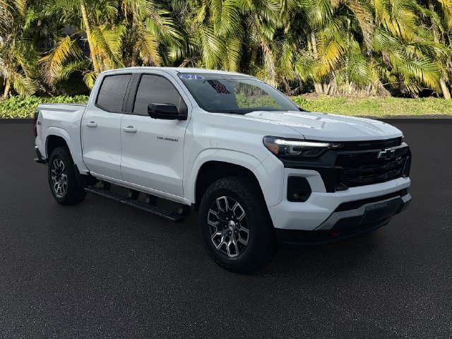 Used 2024 Chevrolet Colorado Z71 w/ Z71 Convenience Package 2 AWD/4WD image 2