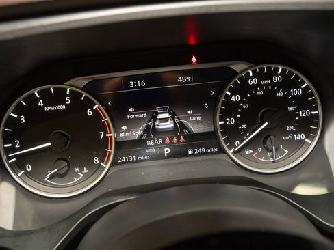 Used 2022 Nissan Rogue SL w/ SL Premium Package image 19