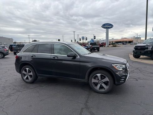 Used 2022 Mercedes-Benz GLC 300 4MATIC image 5