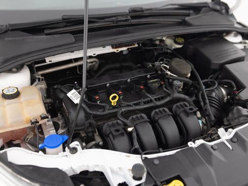 Used 2013 Ford Focus SE FWD image 37