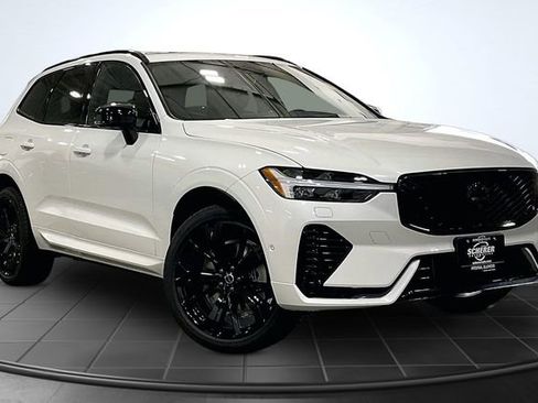 New 2026 Volvo XC60 T8 Ultra w/ Climate Package AWD/4WD image 3