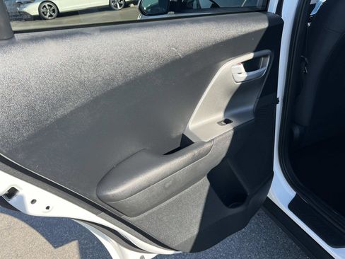 Used 2022 Kia Niro LX image 21