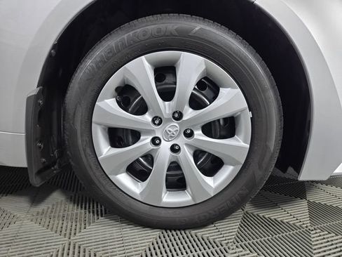 Used 2025 Toyota Corolla LE FWD image 10