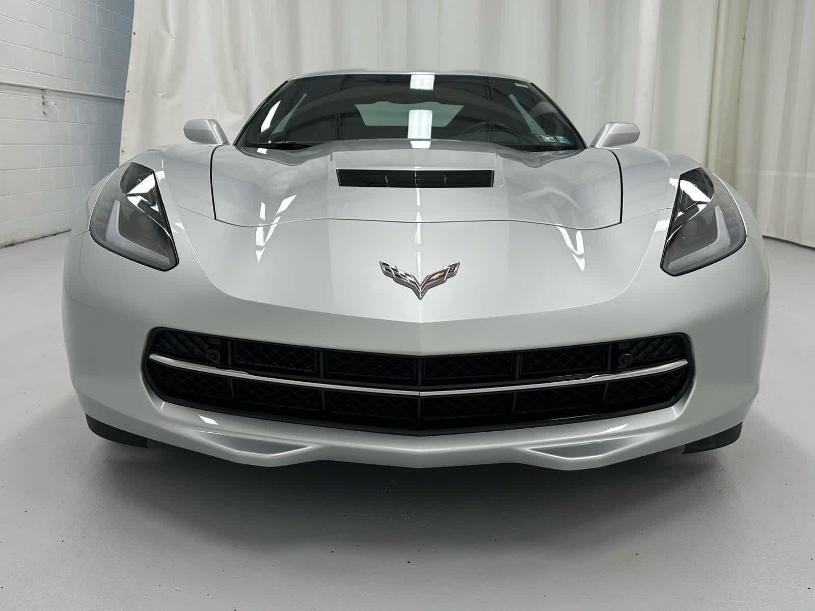Used 2016 Chevrolet Corvette Stingray Coupe w/ 2LT Preferred Equipment Group RWD image 5