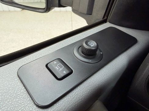 Used 2016 Ford F250 XLT w/ XLT Premium Package image 26