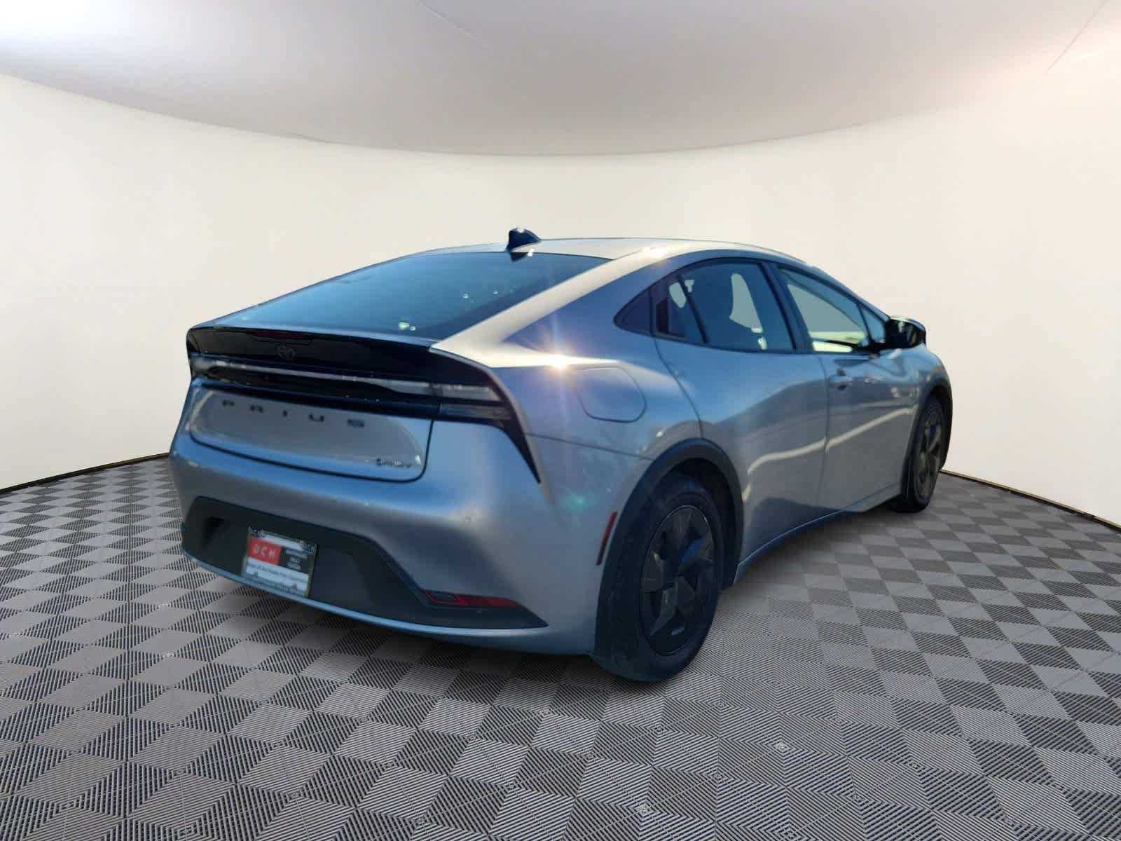 Used 2026 Toyota Prius Plug-In Hybrid FWD image 5