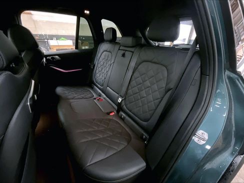 Used 2024 BMW X5 xDrive40i w/ Premium Package image 28