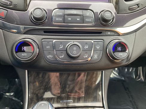 Used 2015 Chevrolet Impala LTZ image 34