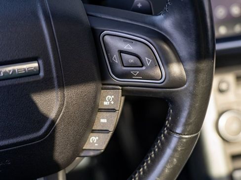 Used 2017 Land Rover Range Rover Evoque HSE image 28