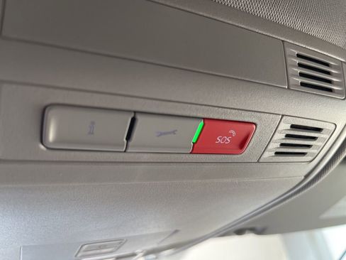 New 2026 Volkswagen Taos SE AWD/4WD image 25