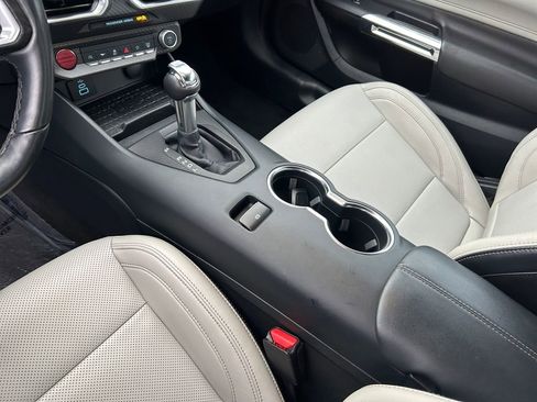 Used 2024 Ford Mustang Premium image 20