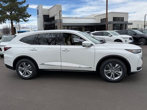 New 2026 Acura MDX SH-AWD image 3