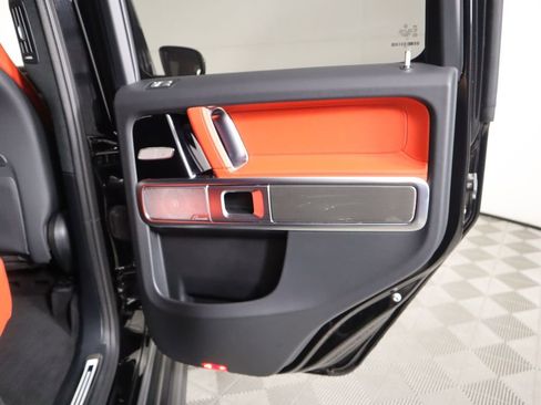 Used 2025 Mercedes-Benz G 550 image 28