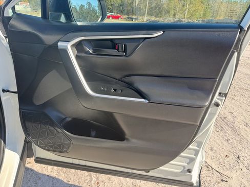 Used 2023 Toyota RAV4 LE image 18