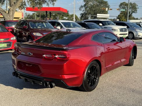 Used 2021 Chevrolet Camaro LT image 4