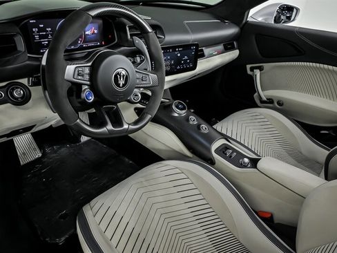 Used 2023 Maserati MC20 Spyder RWD image 21