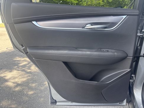 New 2025 Cadillac XT5 Luxury image 28