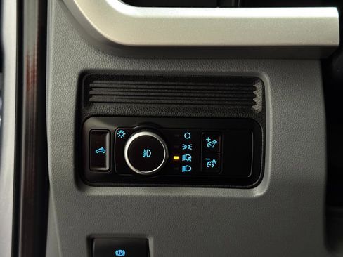 Used 2023 Ford F250 XLT w/ 360-Degree Camera Package AWD/4WD image 29